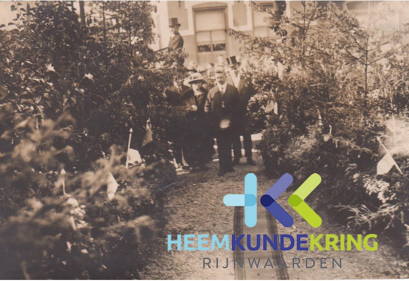 22 Installatie 1924 voor het huis
